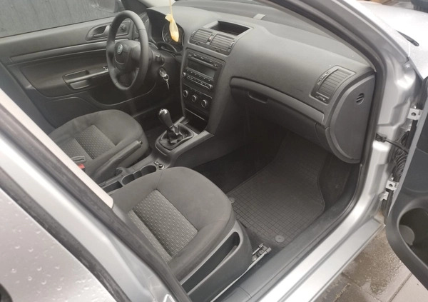 Skoda Octavia cena 18900 przebieg: 248750, rok produkcji 2010 z Giżycko małe 106